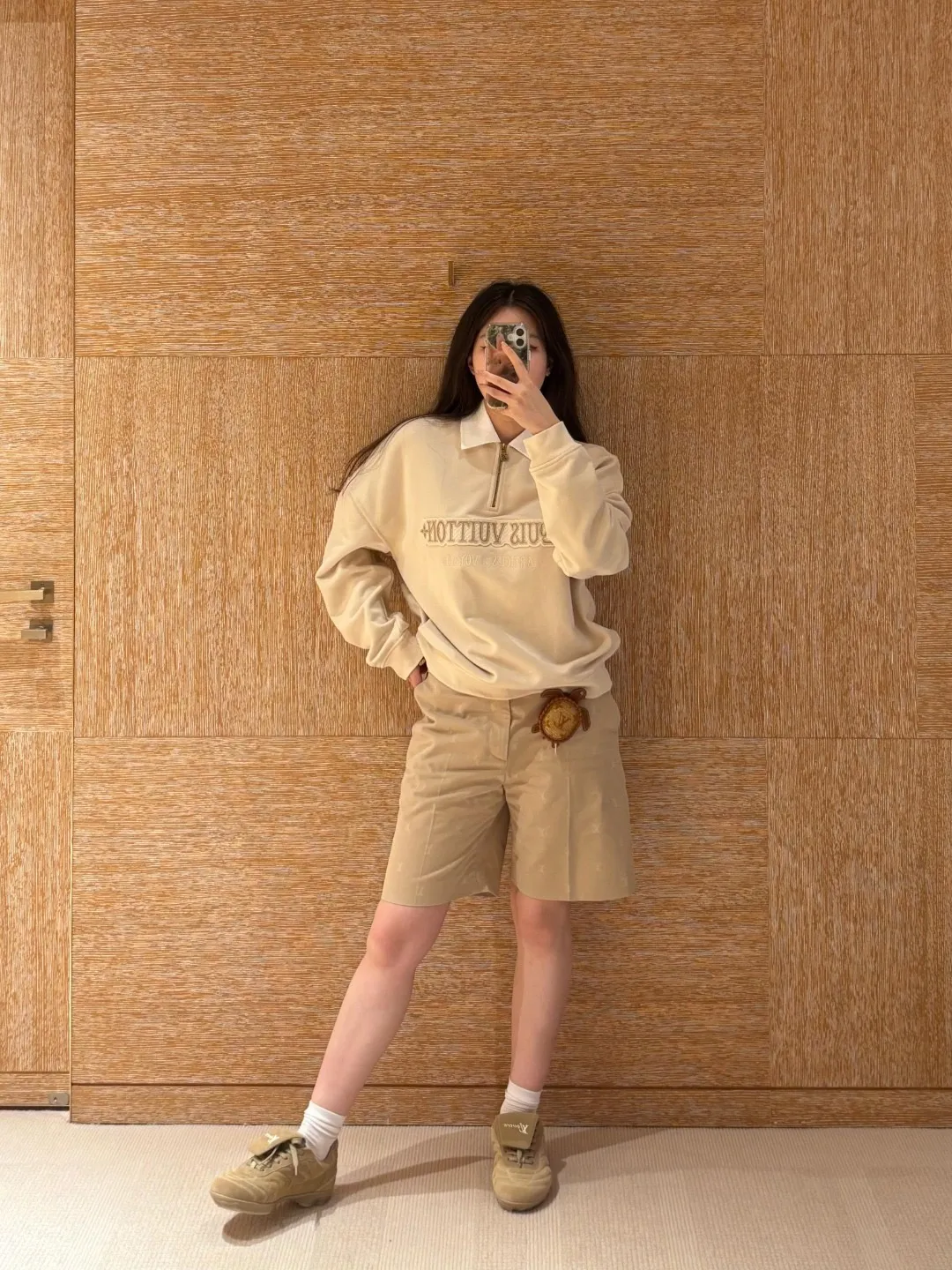 Louis Vuitton/Louis Vuitton 25Fw letter embroidered white lapel half-zip sweatshirt